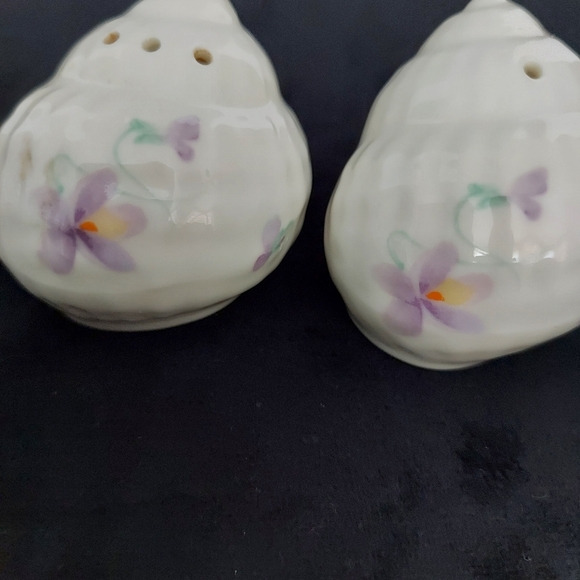 Mikasa Japan bone China Seashell shakers - Picture 4 of 4